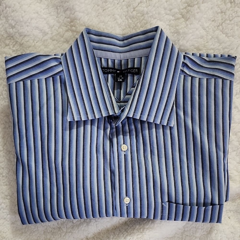 Tommy Hilfiger Men's Blue and White Striped Shirt